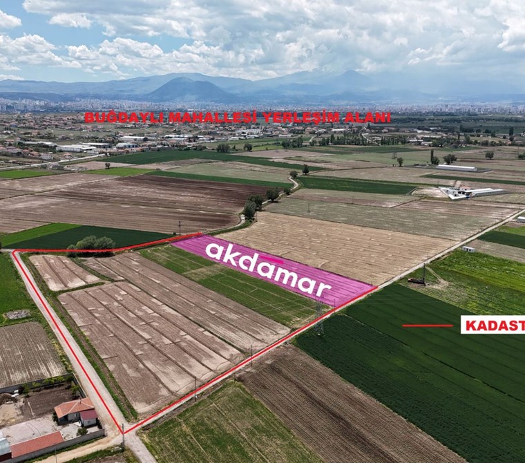 AKDAMAR - BUĞDAYLI MAHALLESİNDE SATILIK TARLA