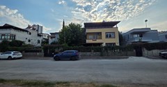 MÜGE KAYKAÇ'TAN 715 M2 ARSA İÇERİSİNDE SATILIK 7+1 VİLLA