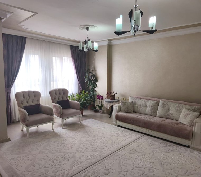 Belde'de Satılık 3+1 Daire, 160m², Merkezi Konumda!