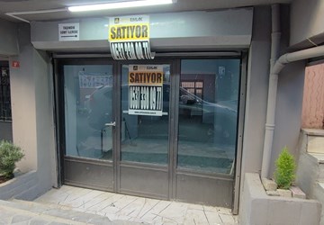 Yüzyılda Satılık Her İşe Uygun Süper Konumda Giriş İş Yeri