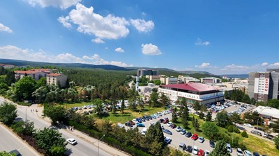 Odunpazarı Osmangazi Üniversitesi Hastanesi, Kampüsleri ve Tramvayın Yanı Satılık 4+1 Daire