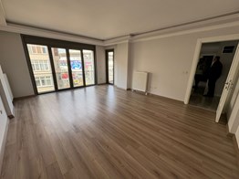 Kızıltoprak Bağdat Caddesi 1. Paralel Boş Satılık Daire