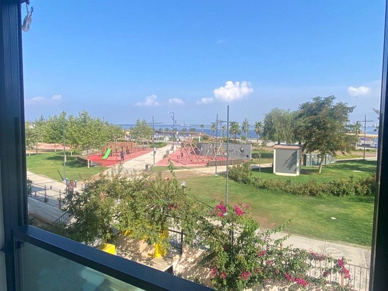 MİTHTAPAŞA CAD KÜÇÜKYALI ÜÇ CEPHELİ LÜX TADİLATLI YALI DAİRESİ