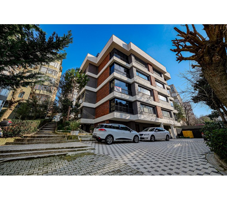 ETİLER AKATLARDA İYİ KONUMDA KİRALIK OFİS / İŞYERİ