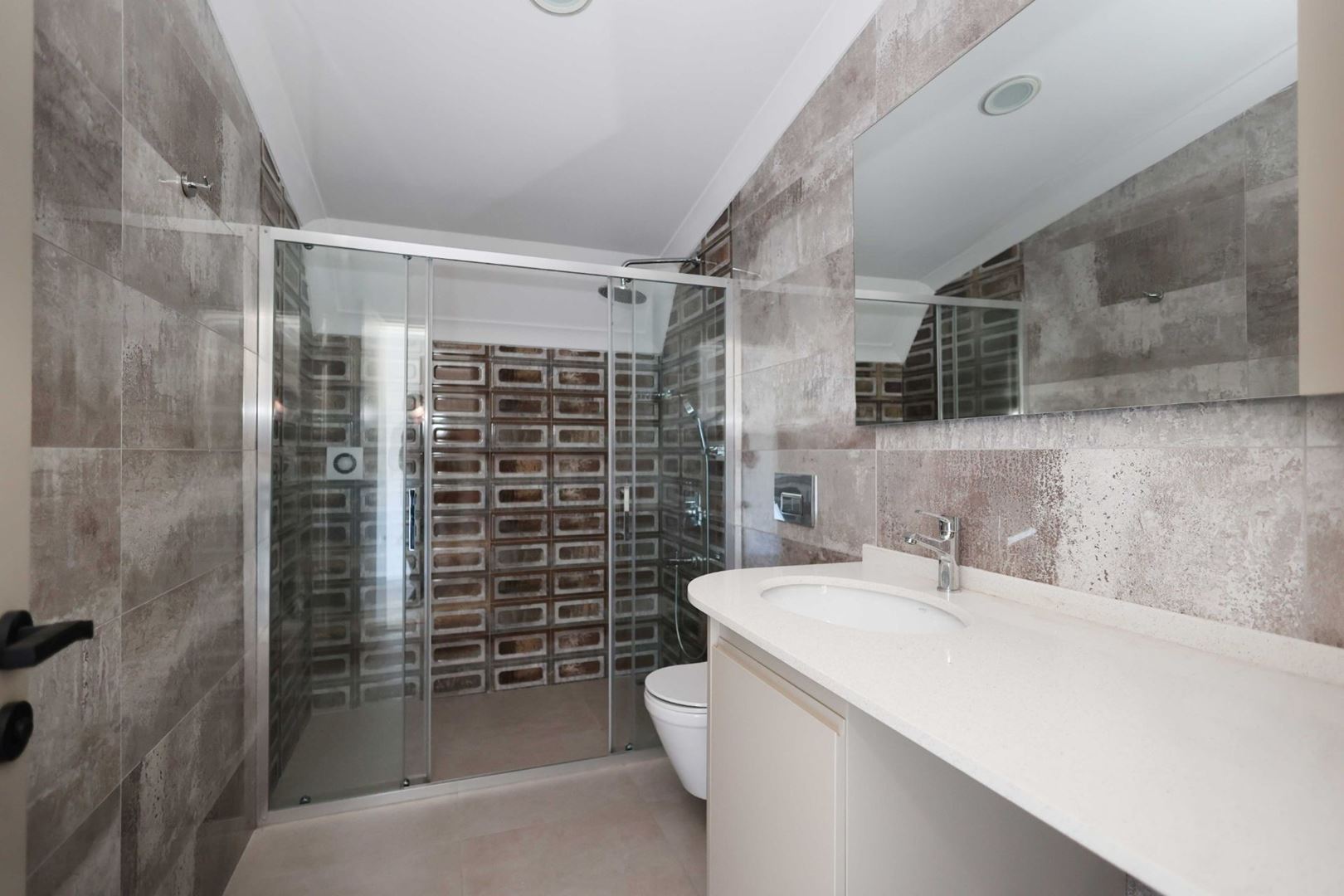 ALANYA KESTELDE DOĞA VE ŞEHİR MANZARALI MUHTEŞEM KOMPLEKS İCERİSİNDE 3+1 SATILIK PENTHOUSE