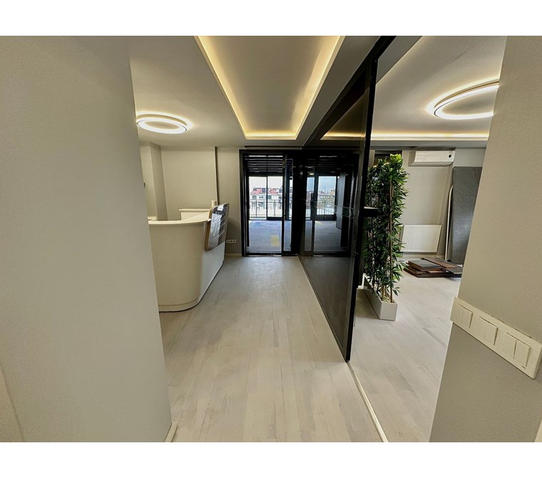 Gaziosmanpaşa Pashacity’de Teraslı Kiralık 2+1 140 M2 Ticari Ofis Homeofıs Ve Muayenehane'ye Uygun