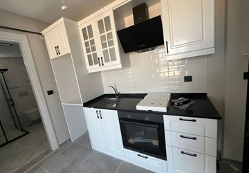 HATİP MAHALLESİ HAVUZLU SİTEDE SATILIK 1+1 DAİRE
