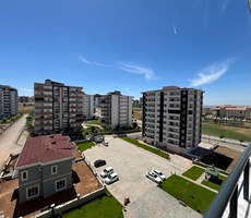 KARDELEN MAH. ÜNİVERSİTE YOLU ÜZERİNDE SATILIK DAİRE