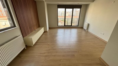 Erenköy Ethem Efendi Caddesine Yakın Kombili