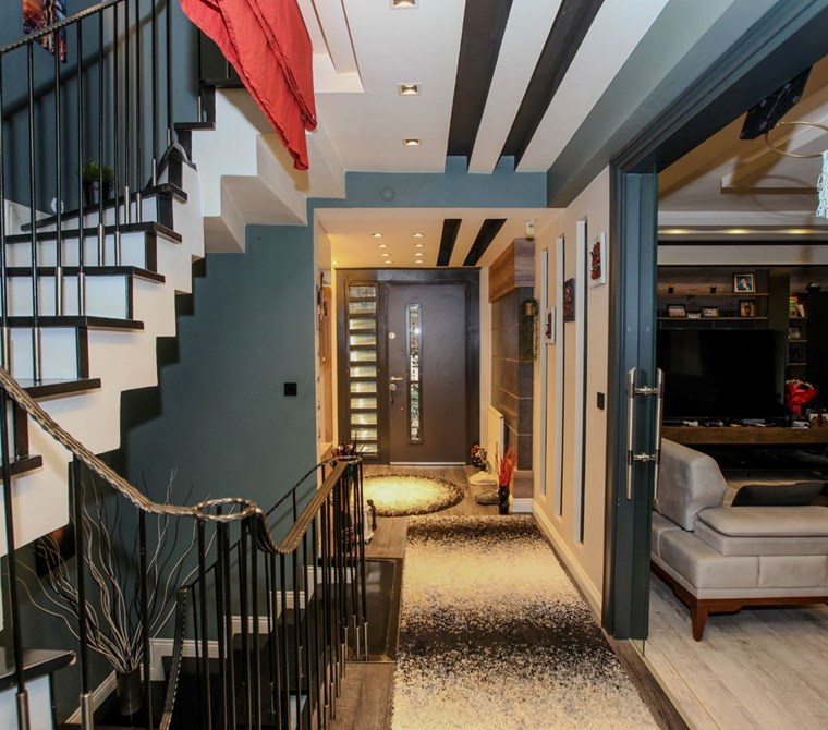 Çekmeköy Taşdelende Site İçerisinde Satılık Tripleks İkiz Villa