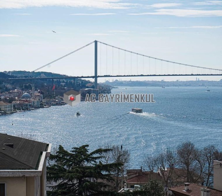 Çengelköy'de Panoramik Boğaz Manzaralı 1508m² Arsa İçinde 4 Bina