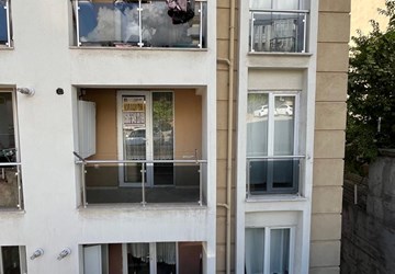 ALTIN EMLAKTAN 100. YILDA KİRALIK EŞYALI ARA KAT 1+1 DAİRE