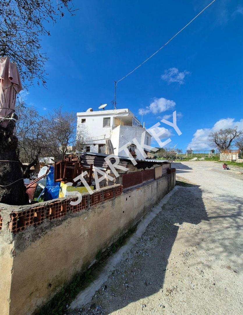 Datça Reşadiye'de Satılık 2 Katlı 2 Daireden Oluşan Deniz Manzaralı Köy Evi — kare 2