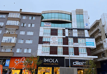 ÇORLU OMURTAK CADDE CEPHE KİRALIK 180 m² BAKIMLI 3+1