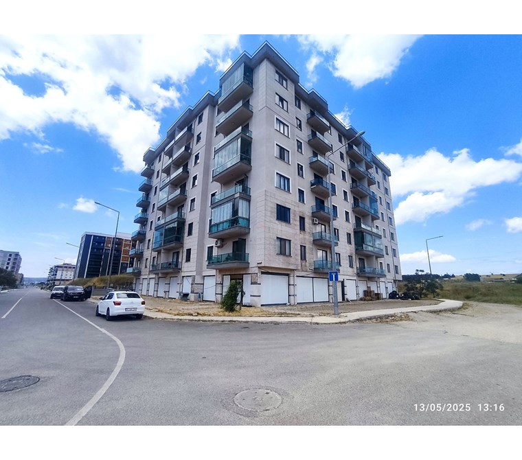 ÇANAKKALE MERKEZ TEKZEN BÖLGESİNDE SATILIK GENİŞ 1+1 DAİRE