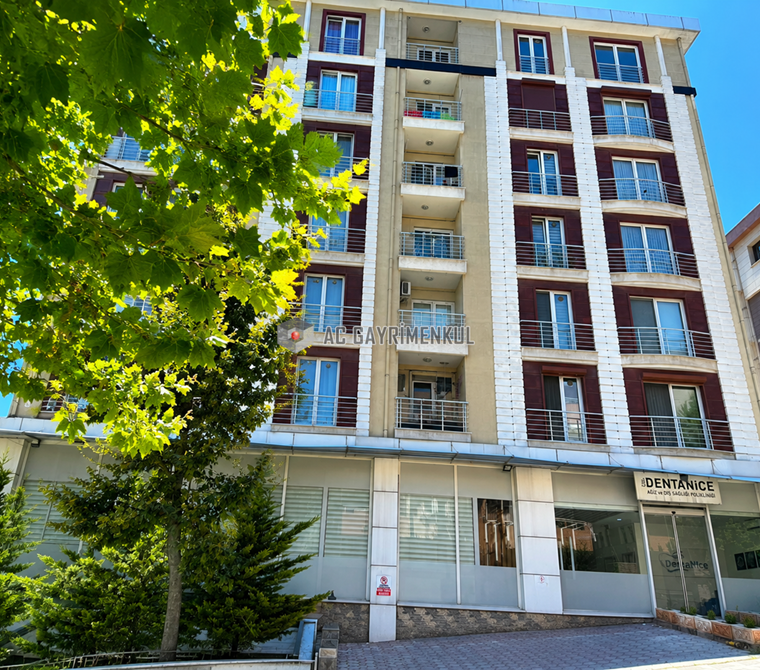 Ümraniye Şerifalide Cadde Üzeri 230M² Geniş Kullanımlı İş Yeri