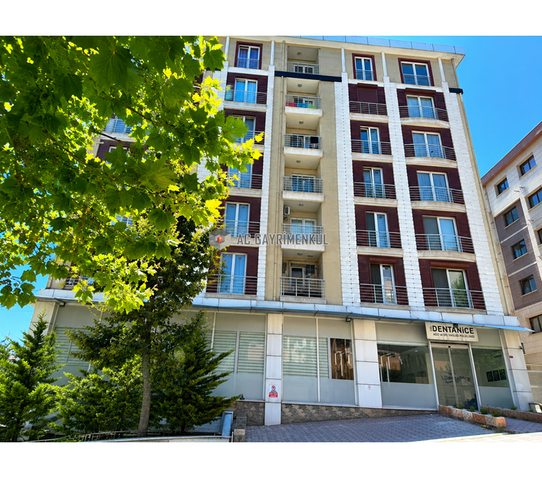 Ümraniye Şerifalide Cadde Üzeri 230M² Geniş Kullanımlı İş Yeri