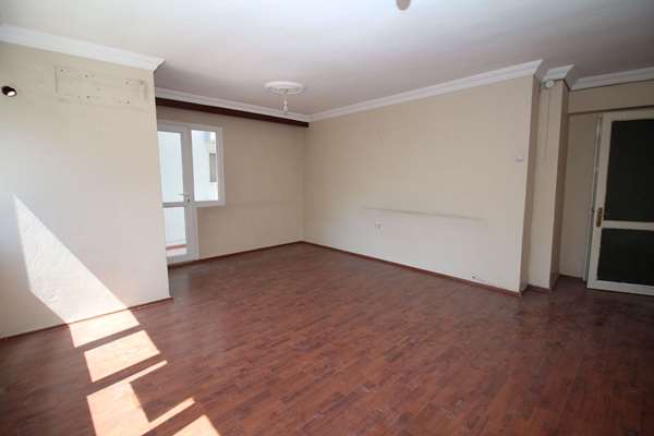 Basınsitesi Mah. Göztepe Metro Yakını 2+1