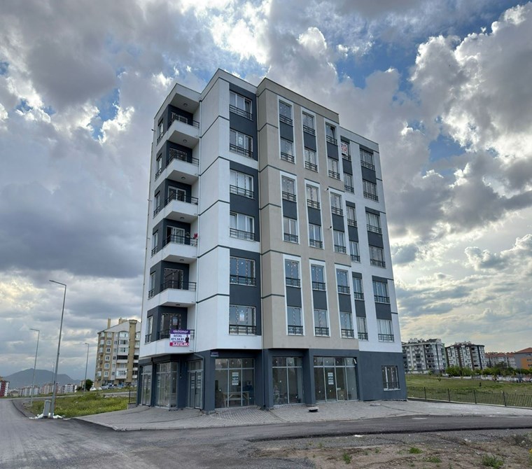 AKDAMAR - Bahçelievler Mah. Lüks 2+1 Kombili Satılık Daire!