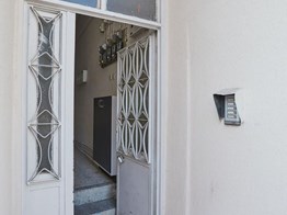 ACIL FIYAT DUSTU Deniz manzarali, onu acik, merkez yerde genis