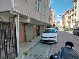 Avcılar' da Satılık 200 m2 Bodrum ve Zemin Kat Dükkan ( 2 adettir.)