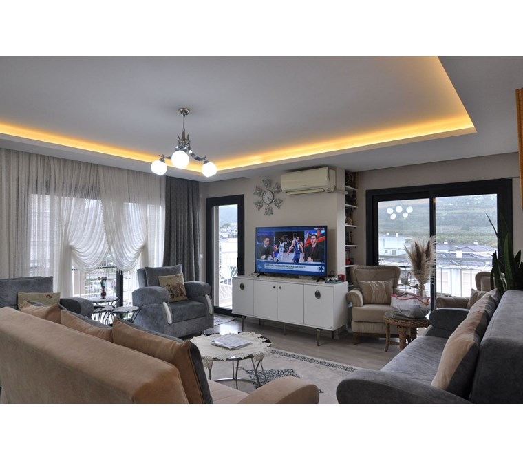 Kuşadası Davutlar'da Site İçinde Satılık 3+1 Daire