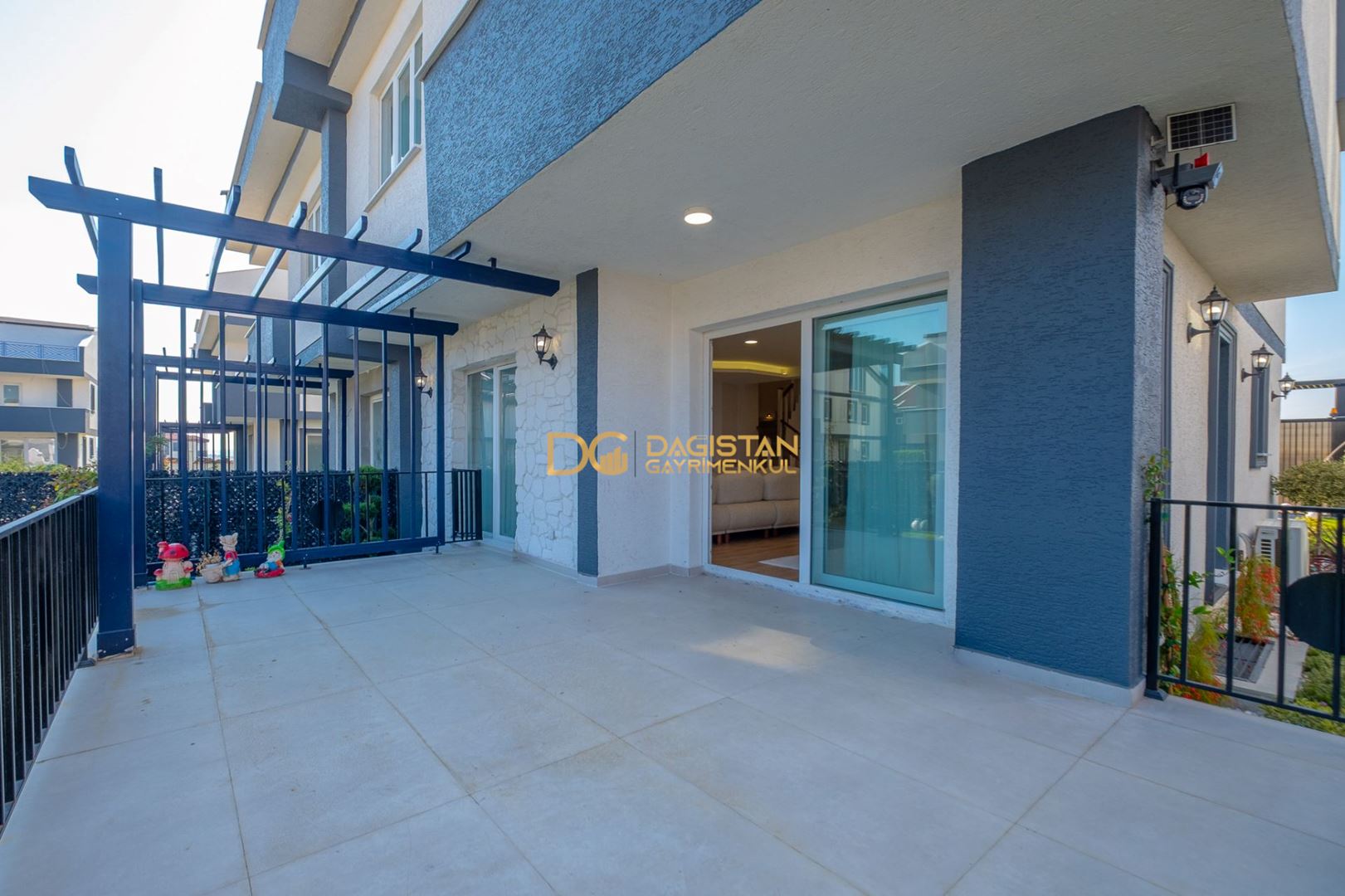 Property-photo