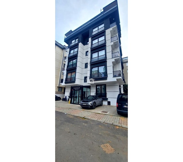 Adliye, Hastane, Metro Yürüme Mesafesi 1 Yaşında 2+1