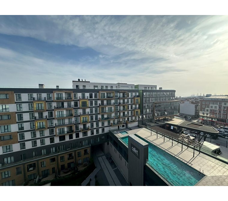 Collet Avcılar'da Göl Manzaralı ve Eşyalı Satılık 2+1 Daire