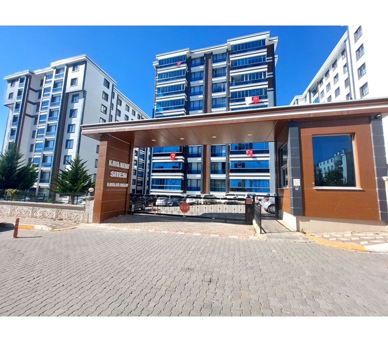 VADİ EMLAK'TAN ALTIYÜZEVLER KAYAKENT SİTESİNDE SATILIK 3+1 DAİRE