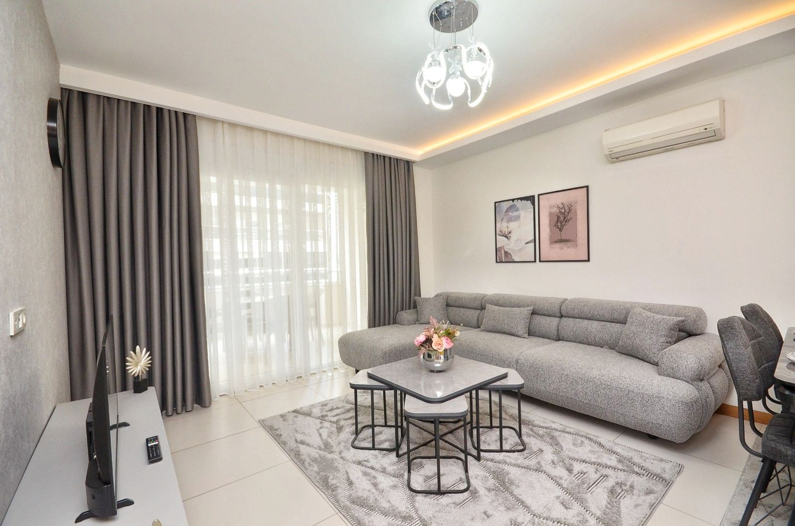 ALANYA MAHMUTLARDA DENİZE 500M LÜKS EŞYALI 1+1 SATILIK DAİRE