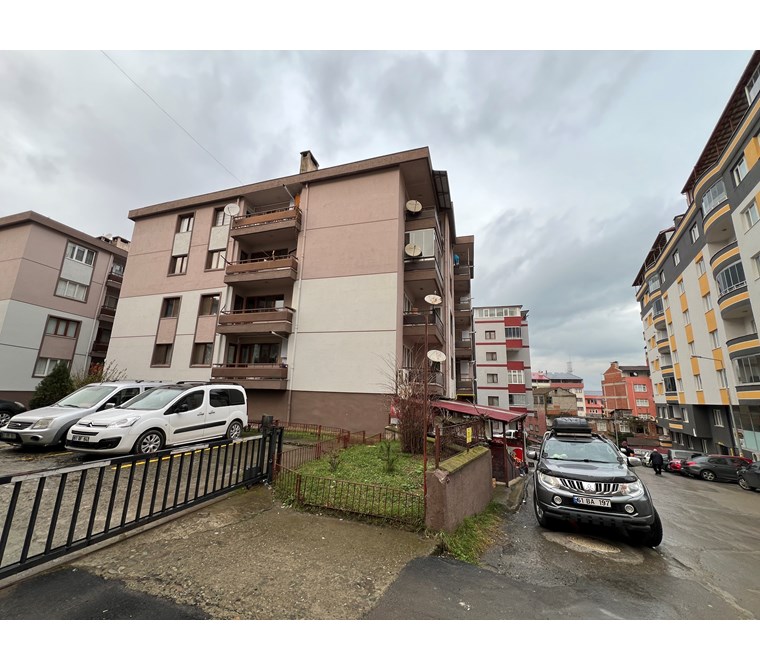 TRABZON YOMRA SİTE İÇERİSİNDE 3+1 DAİRE