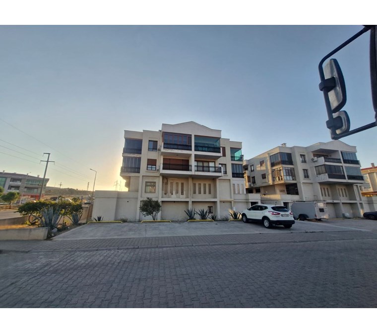 AYVALIK 150 EVLER MAHALLESİNDE SATILIK DOĞALGAZLI 3+1GENİŞ DAİRE