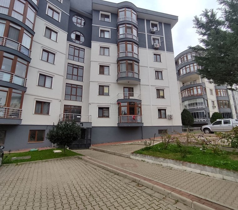 ÇANAKKALE ESENLERDE SİTE İÇİNDE KİRALIK GENİŞ 3+1 DAİRE