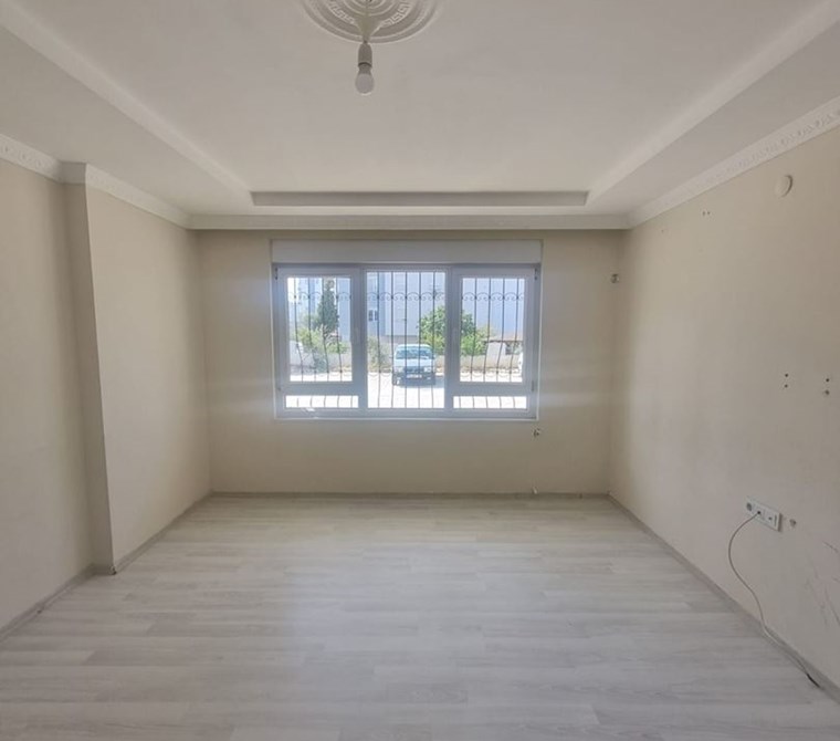 POYRAZ'DAN ŞAFAK DA SİTE İÇİNDE 2+1 120 M2 YÜKSEK GİRİŞ DAİRE