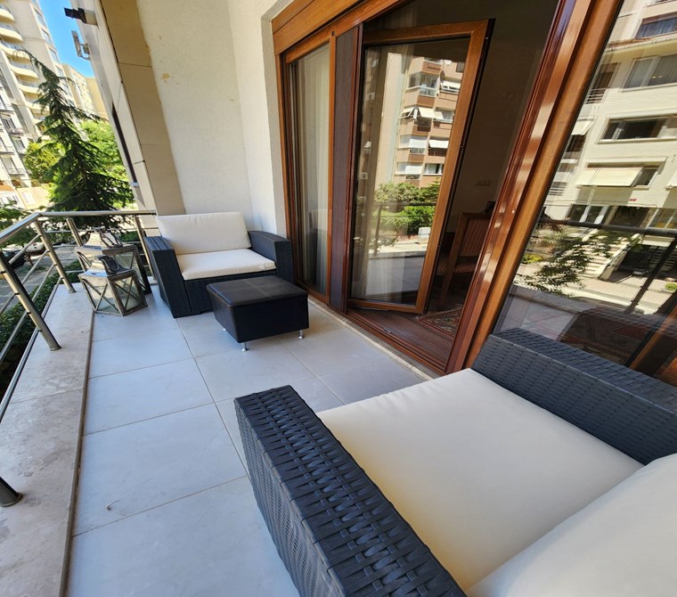 KİRALIK CADDEBOSTAN 3+1 DAİRE 108 M2 NET PERMİT REZİDENCE