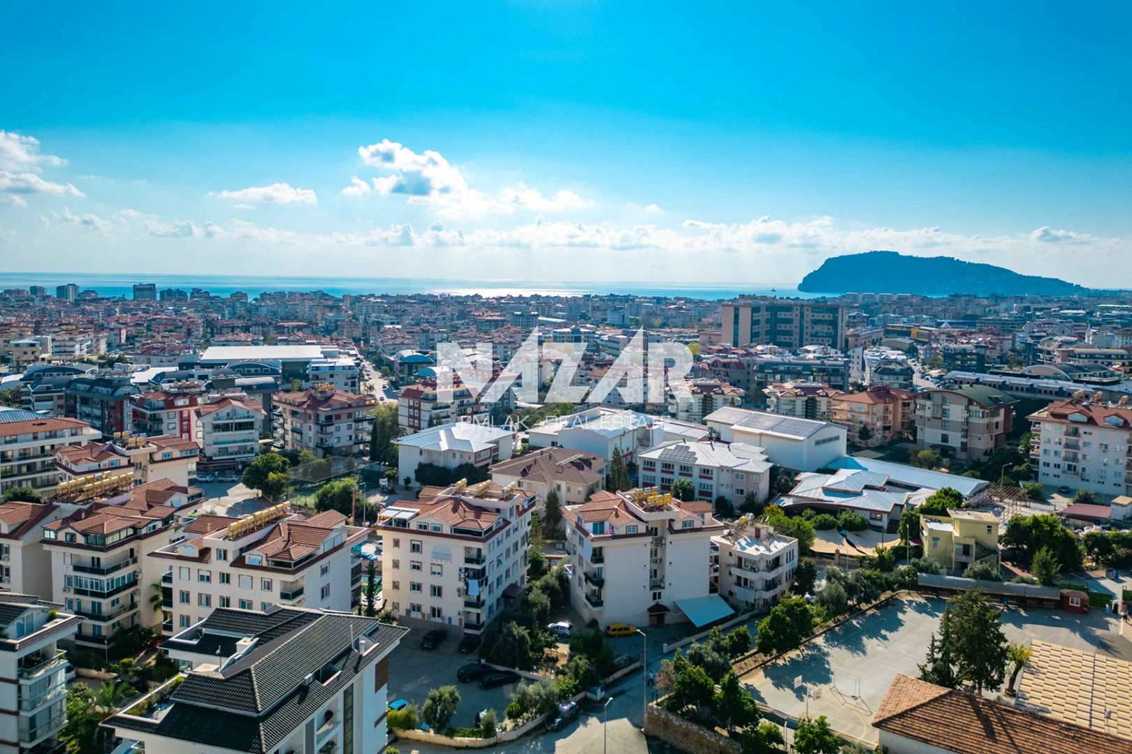 Alanya Oba’da Satılık 3+1 Eşyalı Geniş Daire – 180 m2
