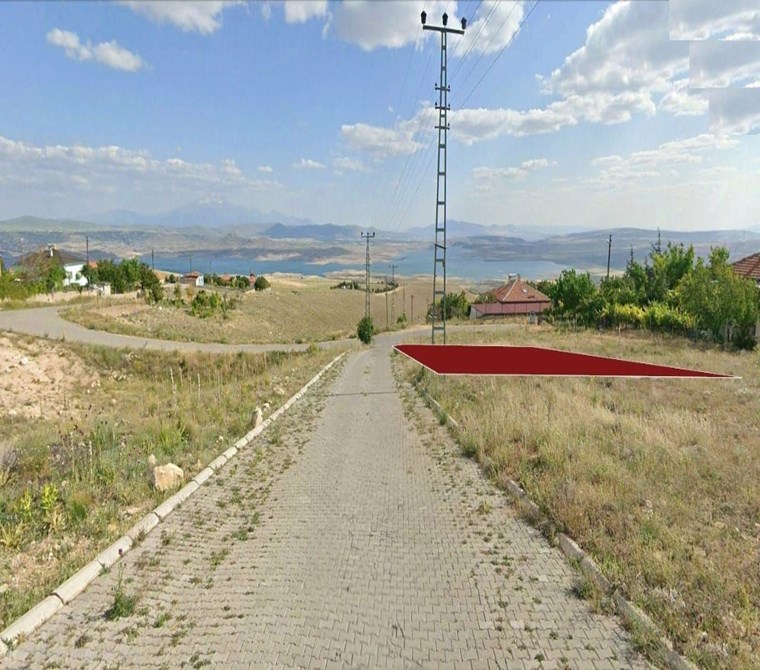 AKDAMAR - HIRKA'da HEM BARAJ HEM ERCİYES MANZARALI VİLLA ARSASI