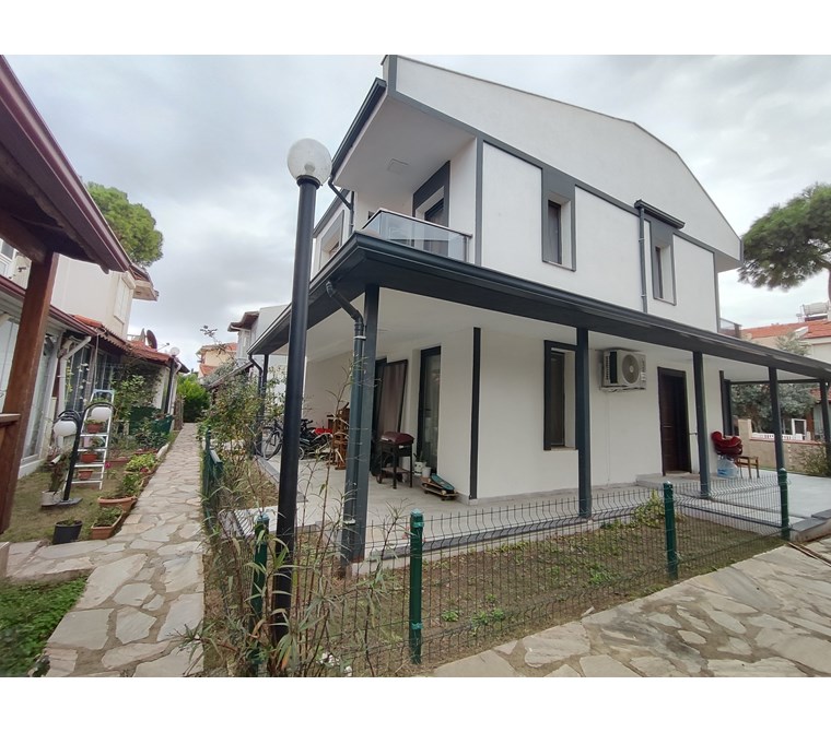 Urla Atatürk Mh. satılık 3+1 villa