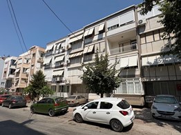 ÜÇKUYULAR MEYDAN YAKINI SON KAT SATILIK DAİRE