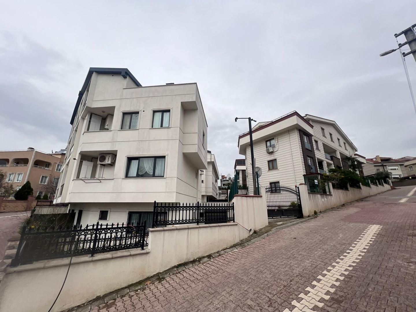 ŞENER GYD'DEN DARICA'NIN İNCİSİ CAMİ MAH.DE SATILIK DUBLEKS