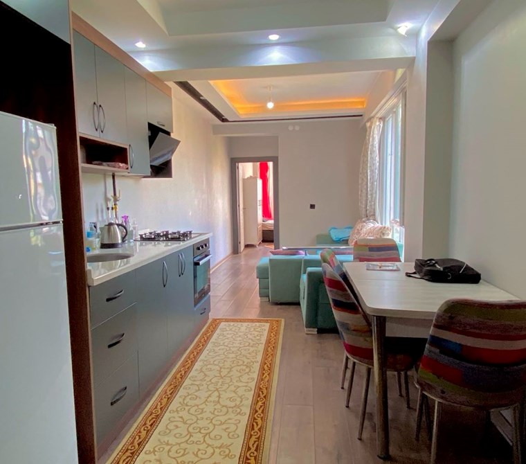 EMLAK 72'DEN ŞAFAK MAH.SATILIK 1+1 GENİŞ DAİRE