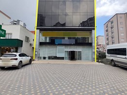 DR. SADIK AHMET BLV. ÜZERİ 1.295 m² KOMPLE KİRALIK TİCARİ BİNA