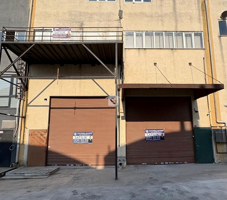 Sultanbeyli Aytop Gıda Sitesi'nde Net 950 m2 Satılık İki Bitişik Bina