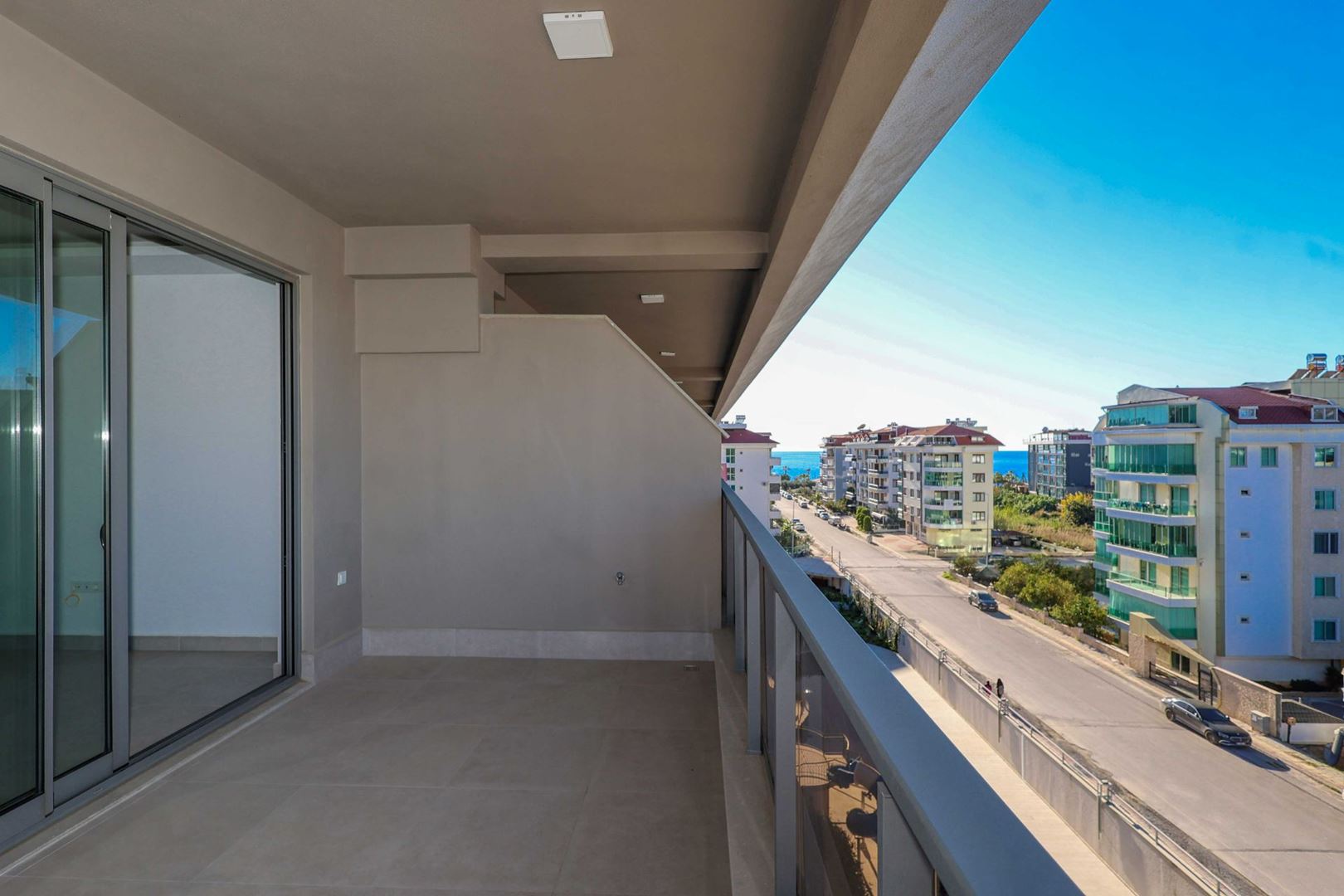 ALANYA KESTELDE DOĞA VE ŞEHİR MANZARALI MUHTEŞEM KOMPLEKS İCERİSİNDE 3+1 SATILIK PENTHOUSE · 12 · Fotoğraflar