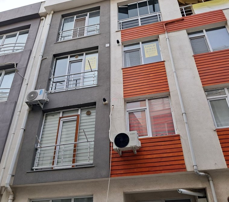 ÇANAKKALE BARBAROS MAHALLESİNDE 1+1 KİRALIK DAİRE