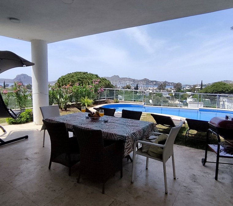 Yalıkavak Marinada Yıllık Kiralık 3+1 Havuzlu Eşyalı Villa