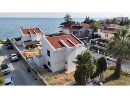 TEKİRDAĞ ÇORLU YENİCE DE DENİZE SIFIR SİTEDE SATILIK VİLLA