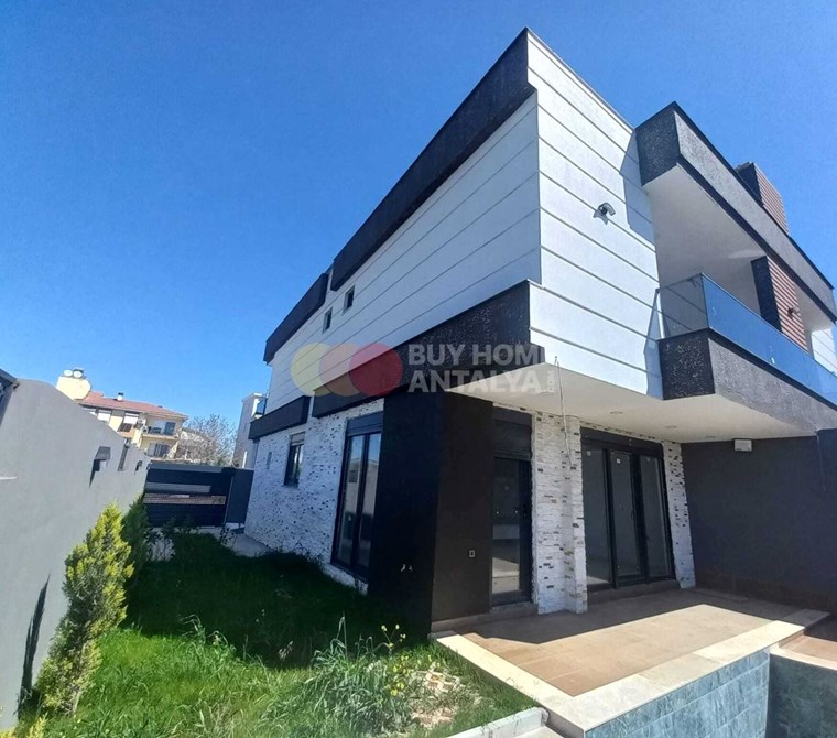 Доступная роскошная вилла с частным бассейном, садом и парковкой на продажу в Анталии, Дёшемеалты, Е