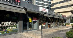 Fenerbahçe Cemiltopuzlu Caddesi Üzerinde Düz Ayak Dükkan